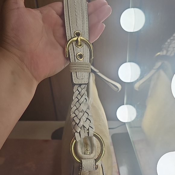 Coach Raffia Straw Wicker Shoulder Bag Purse Beige/White Braided Leather Strap. - Picture 8 of 8